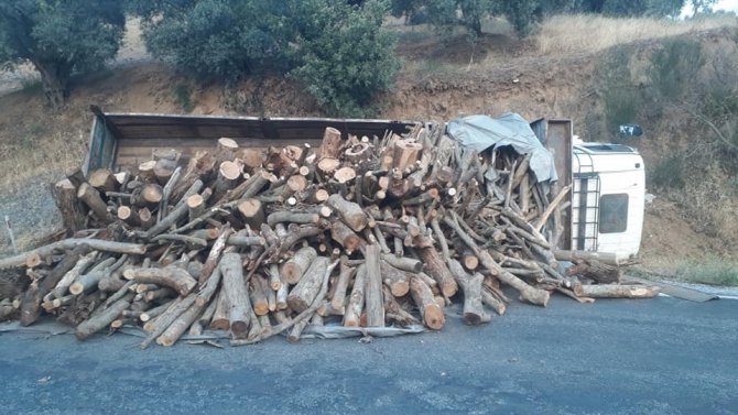 Freni Boşalan Kamyonun Sürücüsü Ölümden Döndü