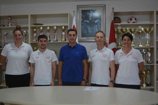 Ayvalıkgücü Voleybolda Gökhan Edman İle Yola Devam Edecek