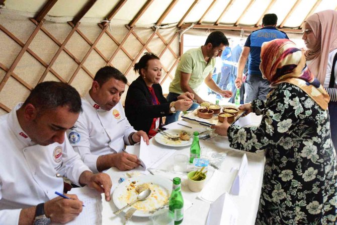 Ahlat’ta Yöresel Yemek Yarışması