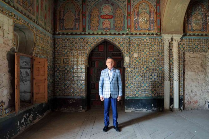 Cumhurbaşkanı Yardımcısı Oktay, Cezayir’de Bey Sarayı’nı Ziyaret Etti