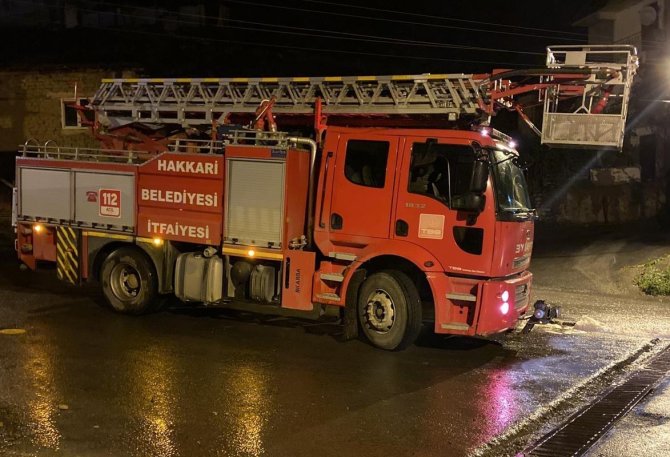 Hakkari’deki Su Taşkını Korkuttu