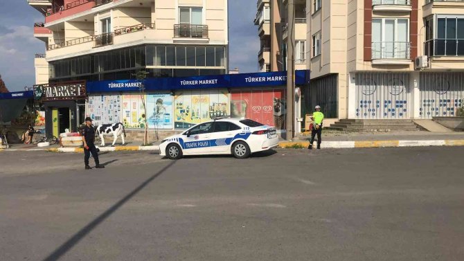 Edirne’de Otomobil Yayaya Çarptı 1 Kişi Yaralandı