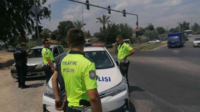 Antalya’da Hırsızlık Yapıp Manavgat’ta Yakayı Ele Verdiler