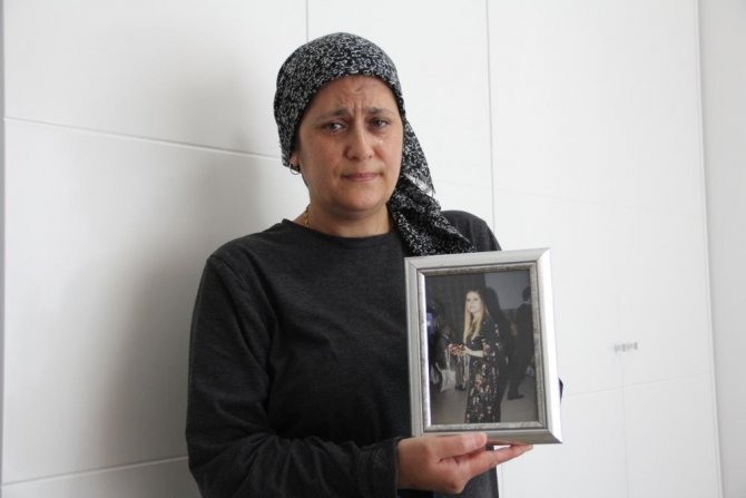 Sokak Ortasında Öldürülen Genç Kızın Annesi Adalet İstiyor: "Pınar Gültekin Gibi Olmasın"