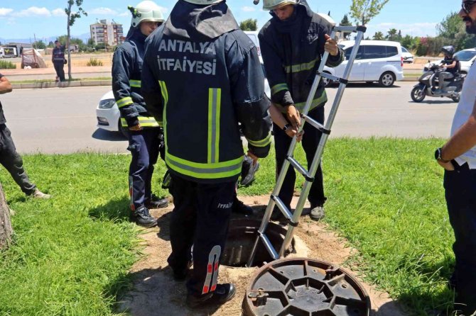 ’Kanalizasyona Hırsızlık Şüphelisi Girdi’ İhbarı Polis Ve İtfaiyeyi Alarma Geçirdi