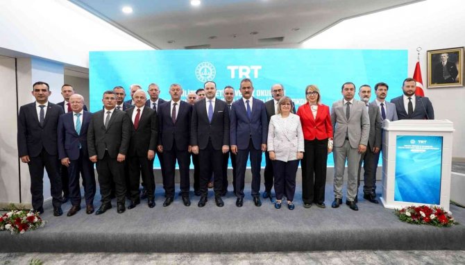 Bakan Özer: “İ̇lk Kez İ̇ngilizce Ve Arapça Destekleme Yetiştirme Kursları Açacağız”