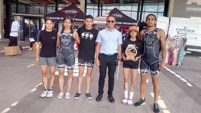 Denizlili Sporcular Balıkesir ‘Avlu’nun Tozunu Attı