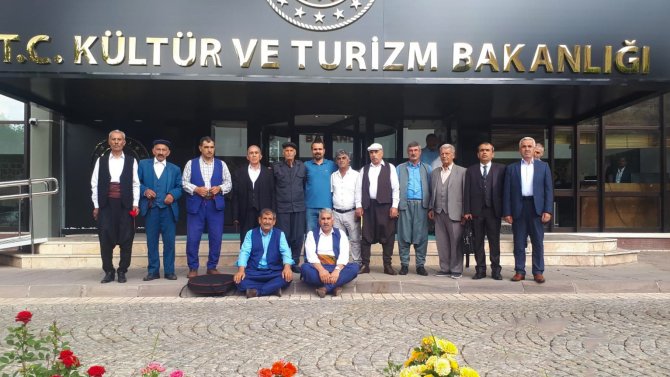 Dengbejler “Kültürel Miras Taşıyıcısı” Oldu