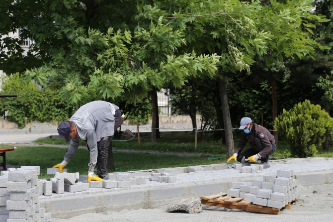 Erzincan’da Üst Yapı Çalışmalarına Devam Ediyor