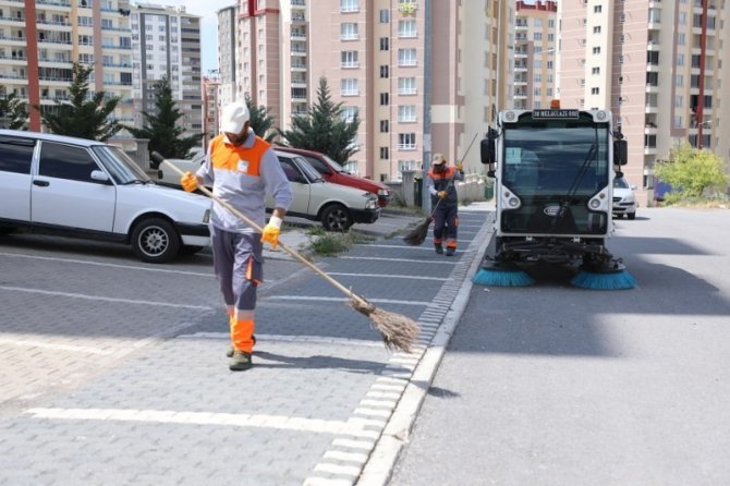 Mahallelerde Toplu Temizlik Uygulaması Yeşilyurt’ta