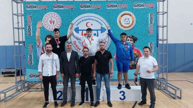 Kahramankazan’ın Genç Haltercilerinden Madalyalara Ambargo