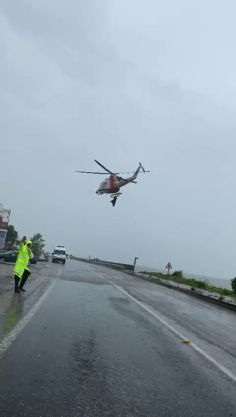 Selin Vurduğu Bozkur’ta Vatandaşlar Helikopterle Tahliye Edildi