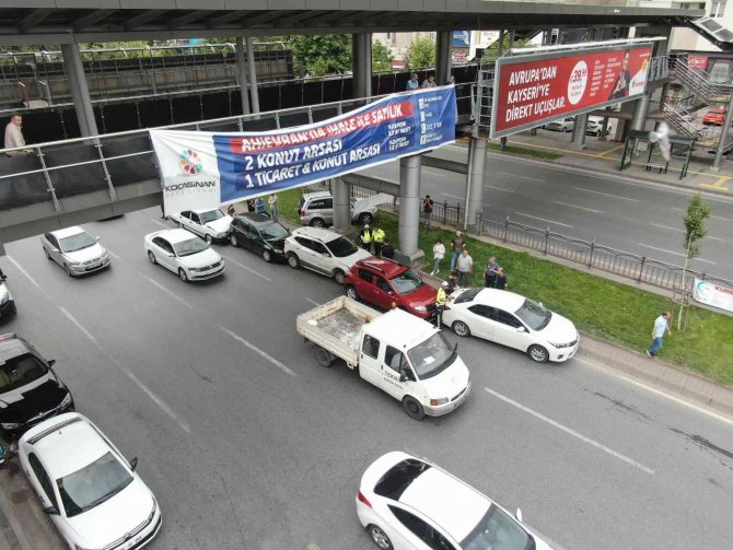 Kayseri’de 9 Araç Birbirine Girdi: 1 Yaralı