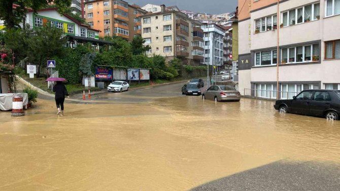 Turuncu Alarm Verilen Zonguldak’ta Yağış Sürüyor