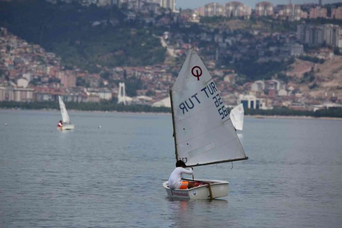 Yelken Yarışlarında Ödül Heyecanı