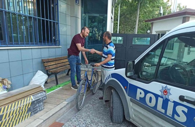 Baba Ve Oğullarının Bisikletini Çalan Şüpheli Yakalandı