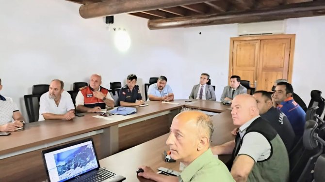 Kuşadası’nda Yangın Önleme Toplantısı Yapıldı