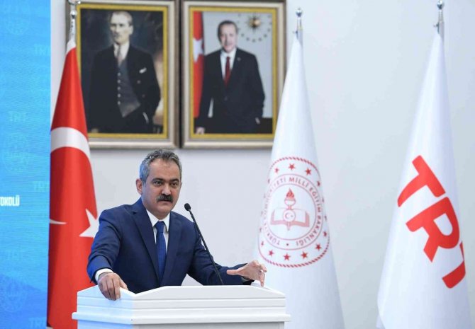 Bakan Özer: “İ̇lk Kez İ̇ngilizce Ve Arapça Destekleme Yetiştirme Kursları Açacağız”