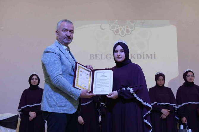 Örgün Eğitim Hafızlık Projesi İlk Mezunlarını Verdi