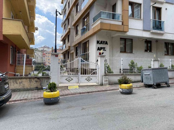 Ümraniye’de Elektrikli Süpürge Sesi Nedeniyle Tartıştığı 40 Yıllık Eşini Kabloyla Boğarak Öldürdü