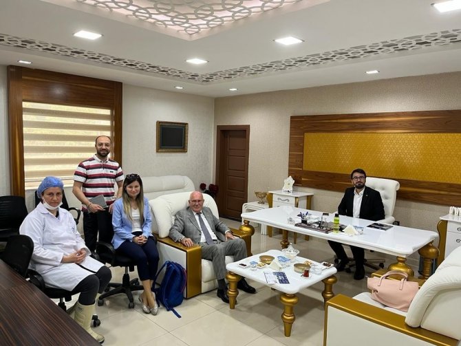 Uşak Üniversitesi İ̇şletmelerde Mesleki Eğitim Programı Meyvelerini Vermeye Başladı