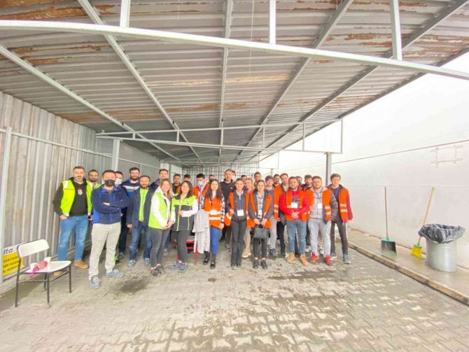 Uşak Üniversitesi İ̇şletmelerde Mesleki Eğitim Programı Meyvelerini Vermeye Başladı