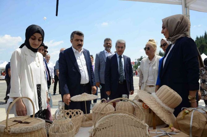 Yıldırım’da El Emekleri Festivali Göz Kamaştırdı