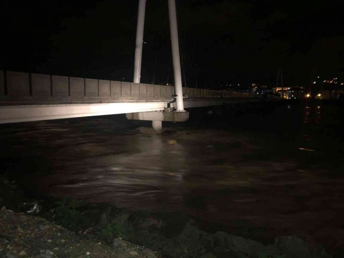 Çaycuma Sanayi Sitesi Sular Altında Kaldı