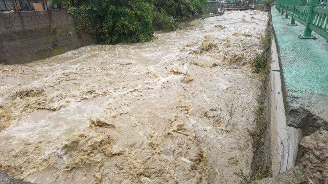 Zonguldak’ta Yoğun Yağış Etkisini Sürdürüyor