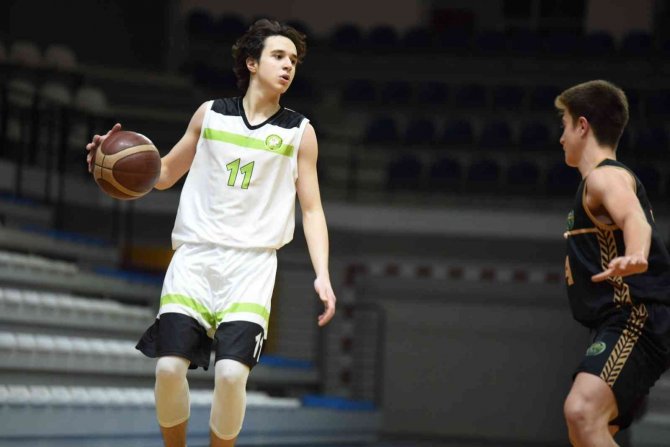 Manisa Bbsk Basketbol Gençler Ligi Takımı Hazırlıklarına Başladı