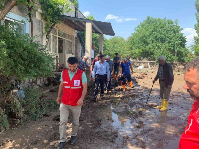 Ağrı’daki Sel Felaketinde 34 Yapı Hasar Gördü
