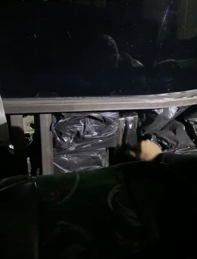Ağrı’da Bir Otobüse Zulalanmış 4400 Paket Kaçak Sigara Ele Geçirildi