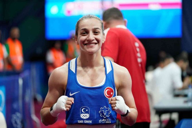 3 Milli Boksör Akdeniz Oyunları’nda Yarı Finalde