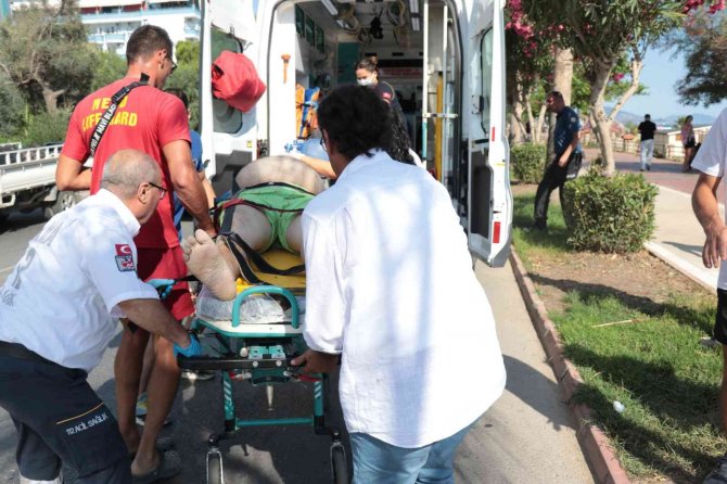 Boğulan Adam Dakikalarca Yapılan Kalp Masajına Rağmen Kurtarılamadı
