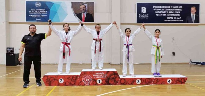 Ayvalık Sporunda Tarihi Bir Gün Daha Yaşandı