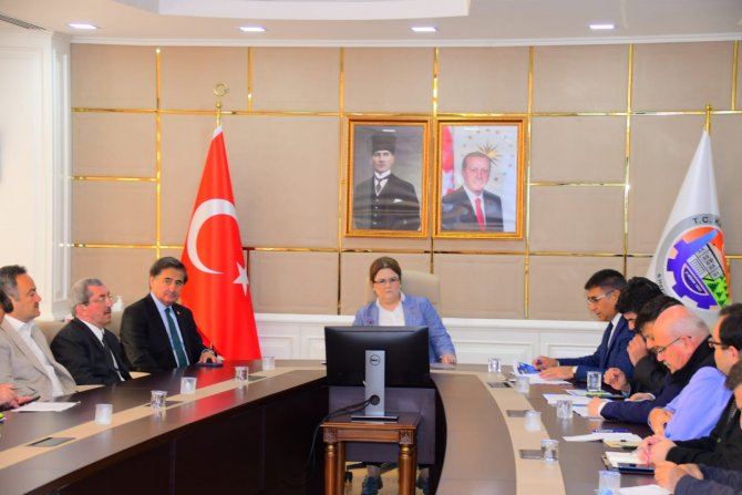 Afet Bölgelerine 500’er Bin Tl Yardım