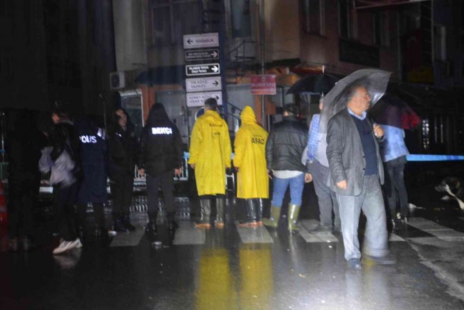 Karabük Yenice’yi Su Bastı: Ekmek Teknesini Kurtarmak İsteyen Esnaf Seferber Oldu