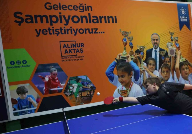 Çocuklar Tatilin Tadını Büyükşehir Belediyesi Yaz Spor Okullarında Çıkarıyor