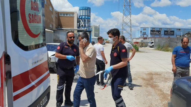 2 Otomobilin Çarptığı Kaza Kamerada: 2 Yaralı