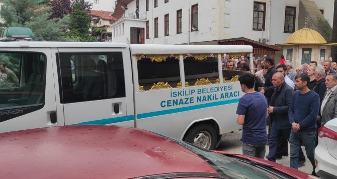 Çorum’daki Kazada Hayatını Kaybeden Vergi Memuru Toprağa Verildi