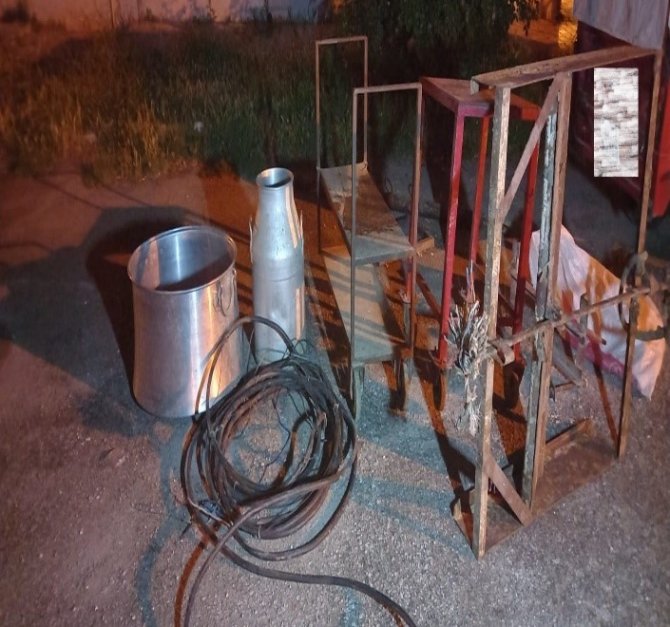 Çorum’da Türbe Hırsızları Tutuklandı