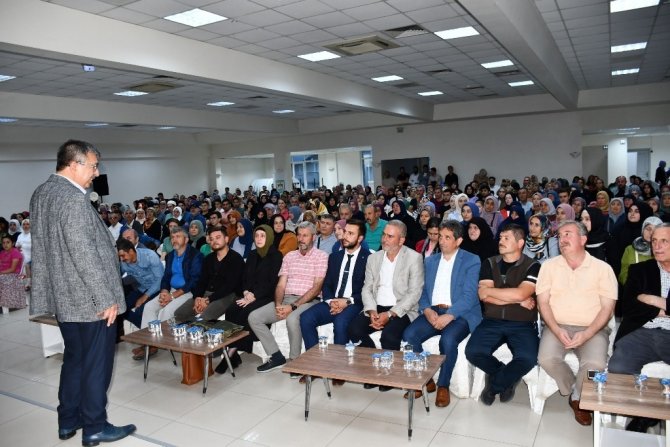 Hayati İ̇nanç İ̇znik’te Sevenleriyle Buluştu