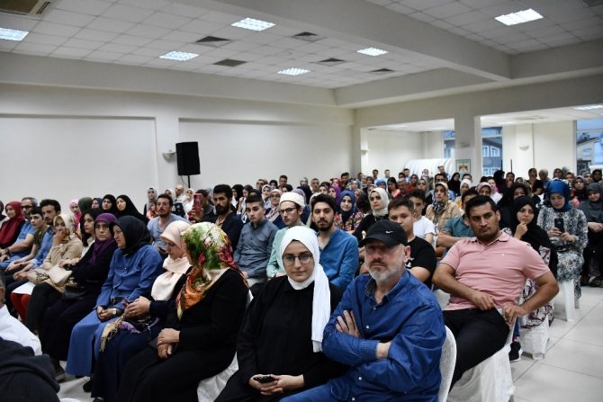 Hayati İ̇nanç İ̇znik’te Sevenleriyle Buluştu