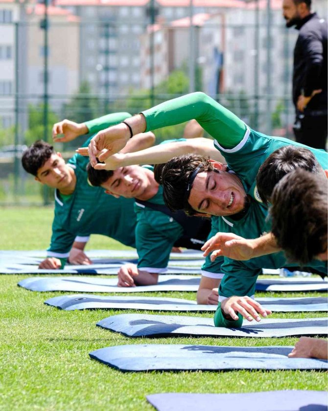Giresunspor’un Birinci Etap Erzurum Kampı Başladı