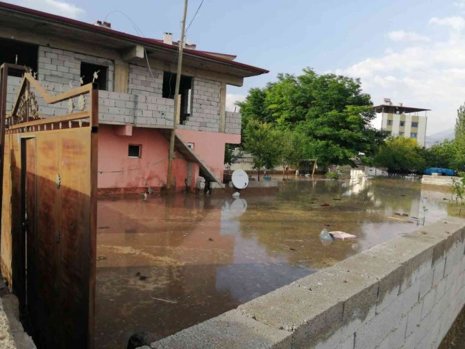 Iğdır Ve Ağrı’da Sel Baskını