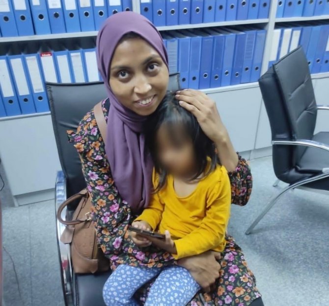 İ̇ha Sesini Duyurdu, Bangladeşli Kadın Kaçırılan Kızına Kavuştu