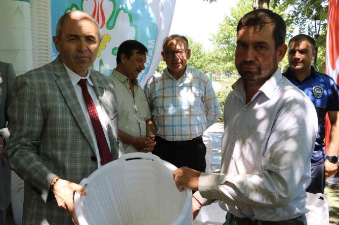 Turgutlu’da Üzüm Üreticilerine Kelter Dağıtıldı