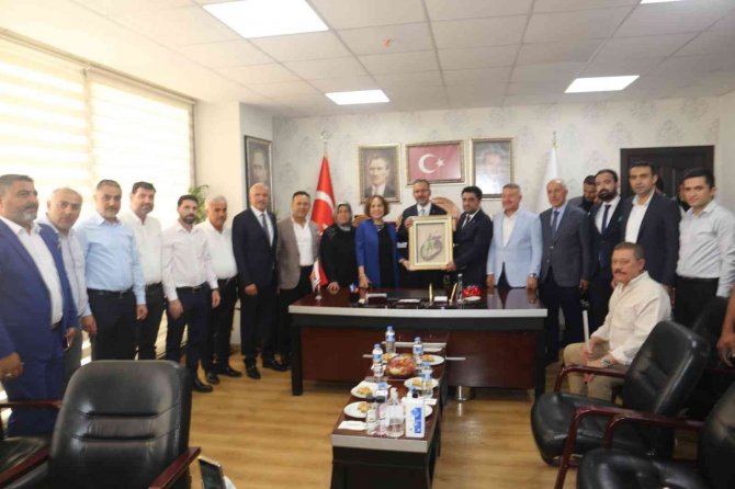 Bakan Kasapoğlu: "Tüm Dünyaya Demokrasinin Ve Adaletin Mesajını Haykıracağız"