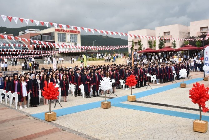 Omü İ̇i̇bf’de Çifte Mezuniyet Heyecanı