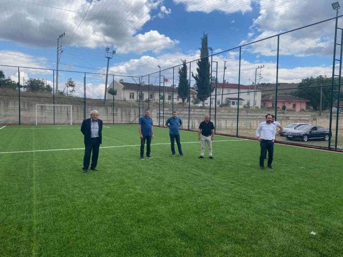 Osmaneli’nde Köylere Spor Tesisleri Yapılmaya Başlandı
